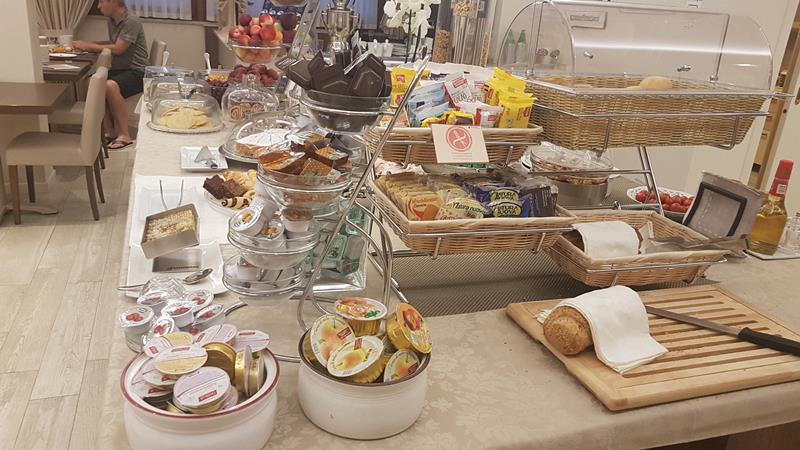 Hotel Relais Agli Olivi, Lazise - Frühstücksbuffet